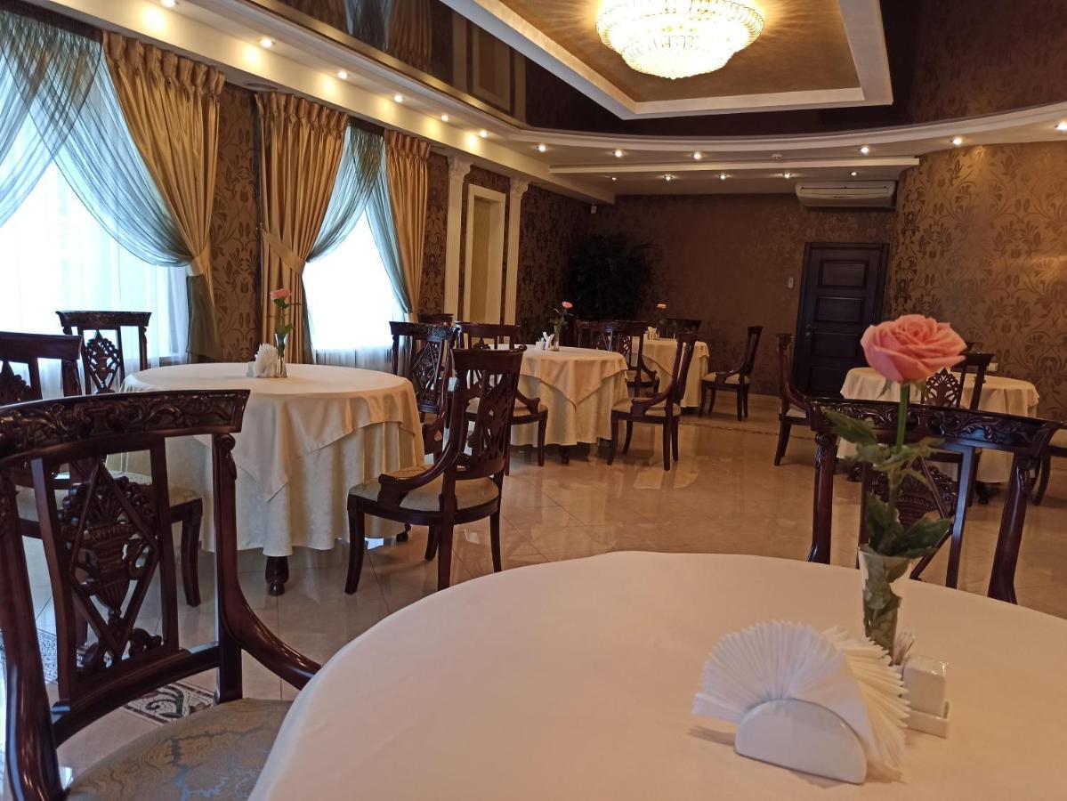 Hotel Status Vinnytsia Bagian luar foto