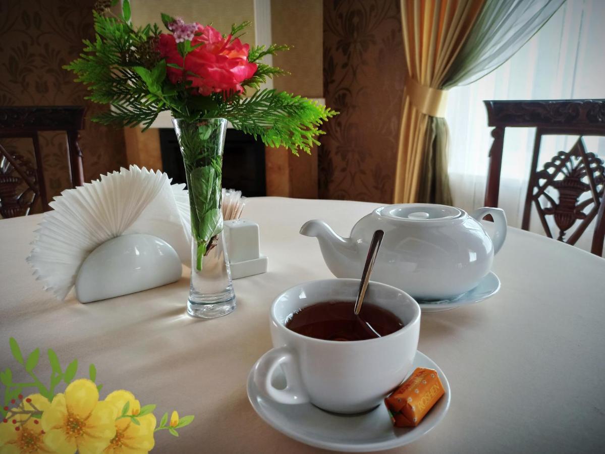 Hotel Status Vinnytsia Bagian luar foto