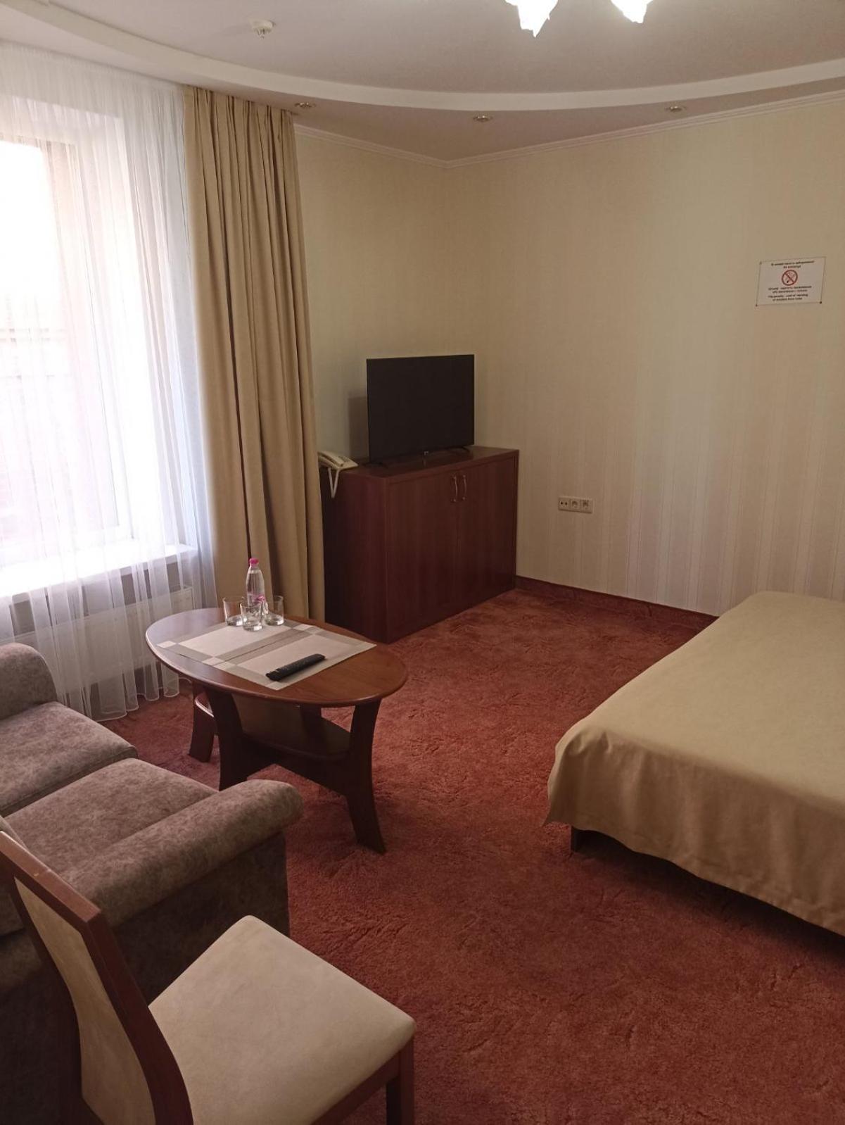 Hotel Status Vinnytsia Bagian luar foto