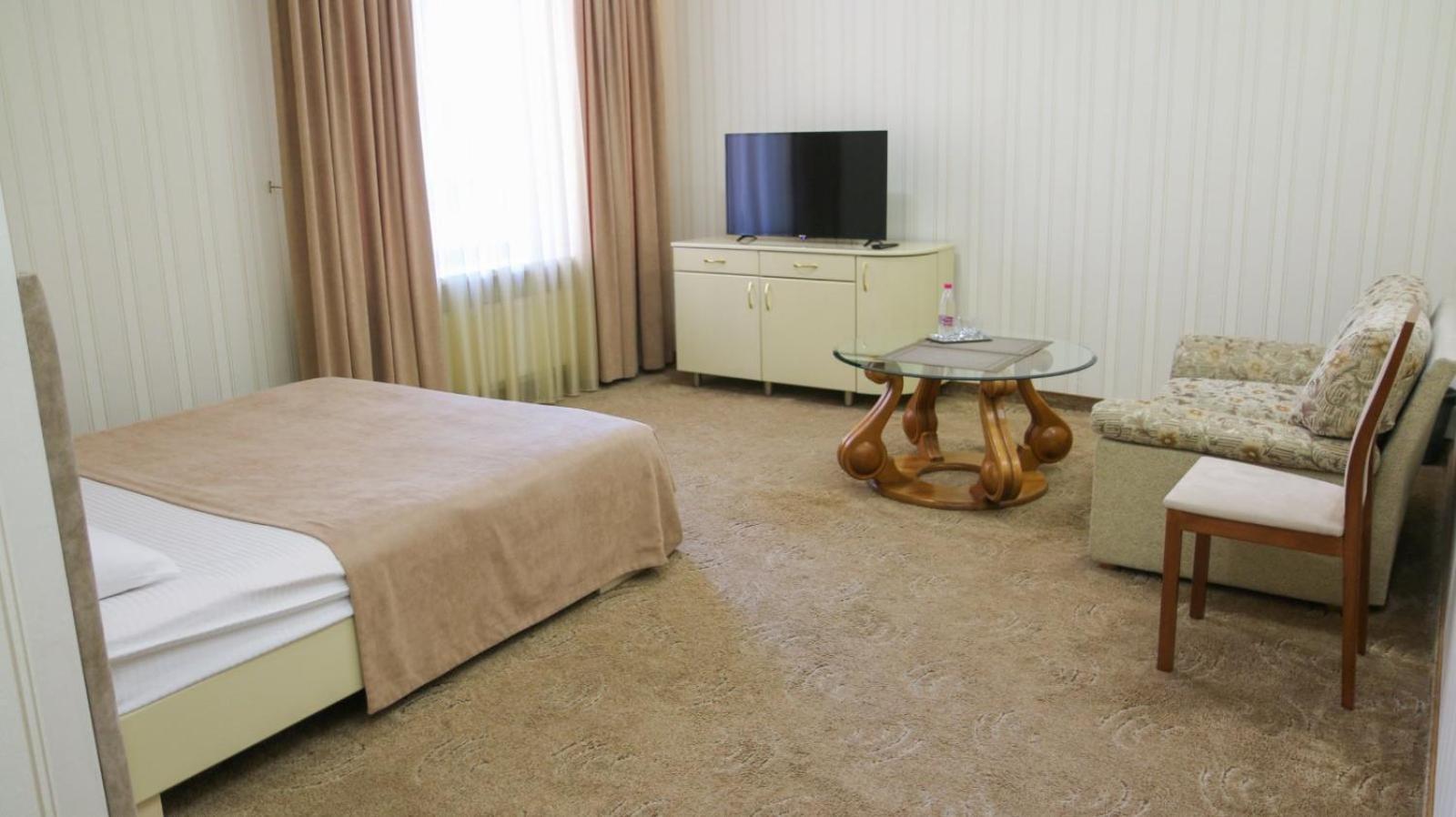 Hotel Status Vinnytsia Bagian luar foto